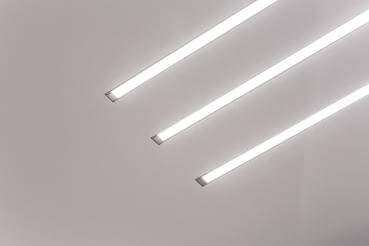 lineare Deckenbeleuchtung mit LED-Profilen