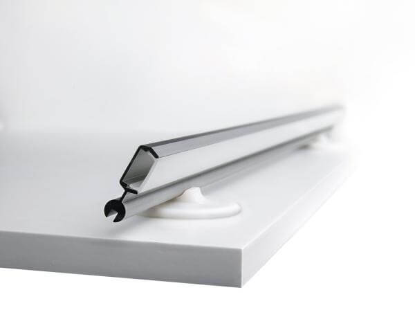 Schraubenlos, flexible Befestigung