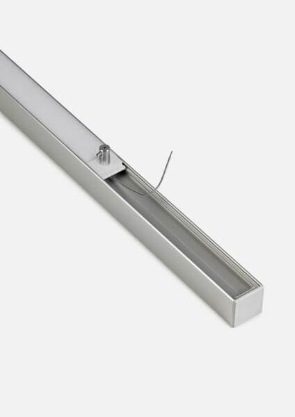 Befestigung OS22-LIN-Z mit Stromversorgung